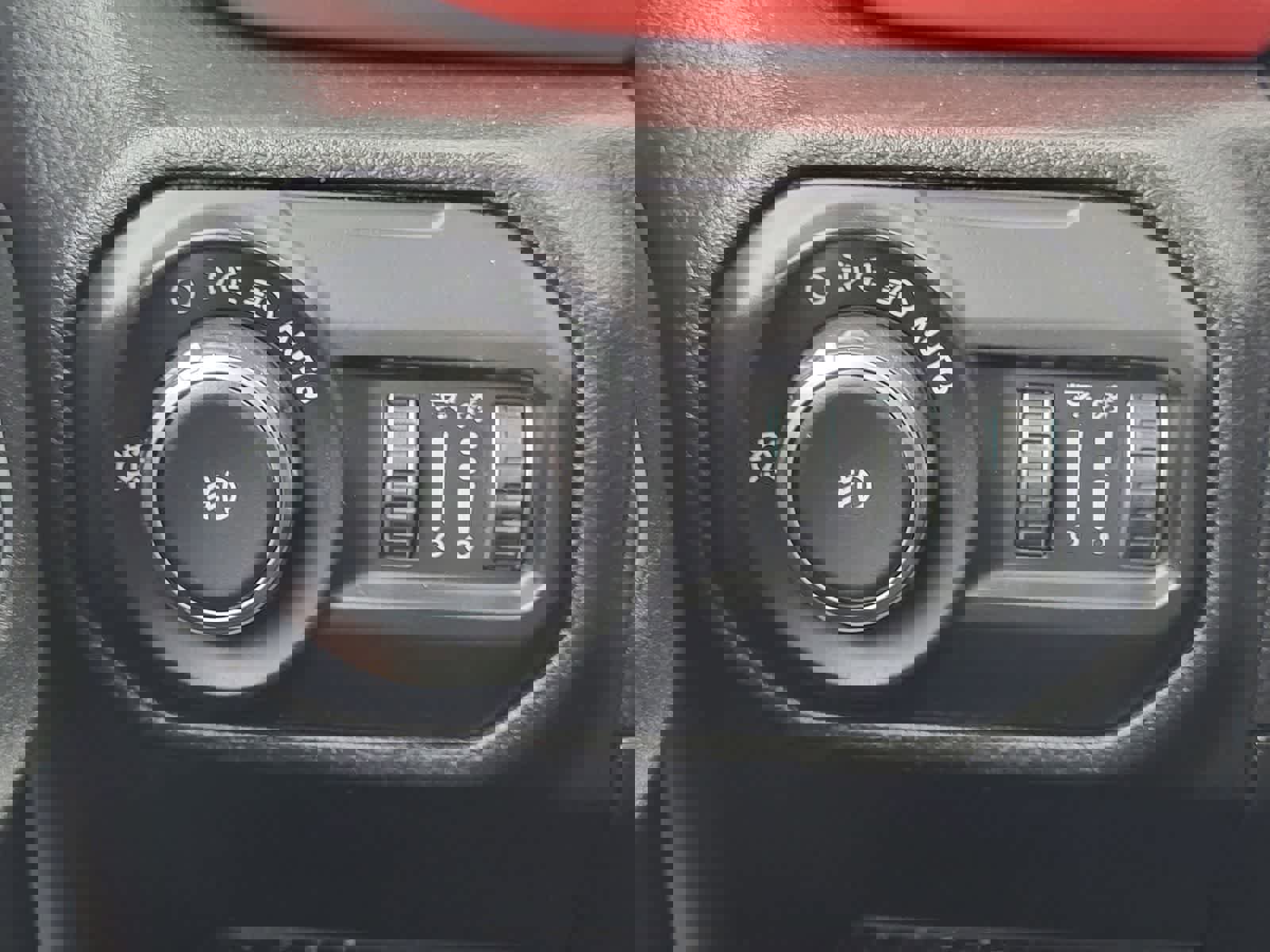 Used 2019 Jeep Wrangler Unlimited Rubicon w/ Steel Bumper Group image 18