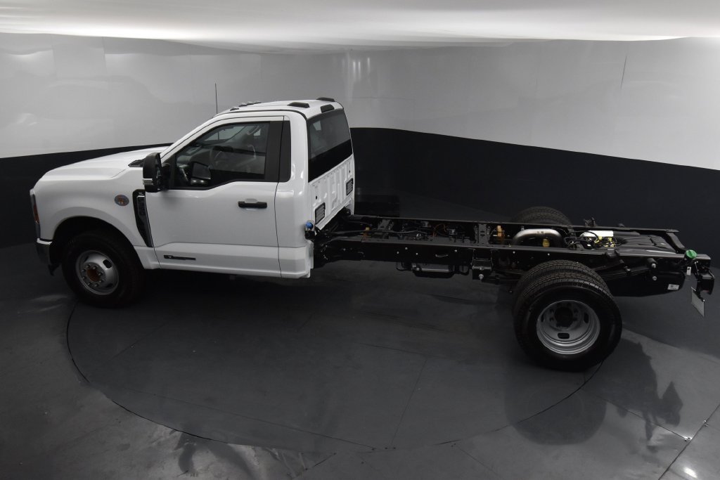 New 2024 Ford F350 XL w/ XL Chrome Package RWD image 44