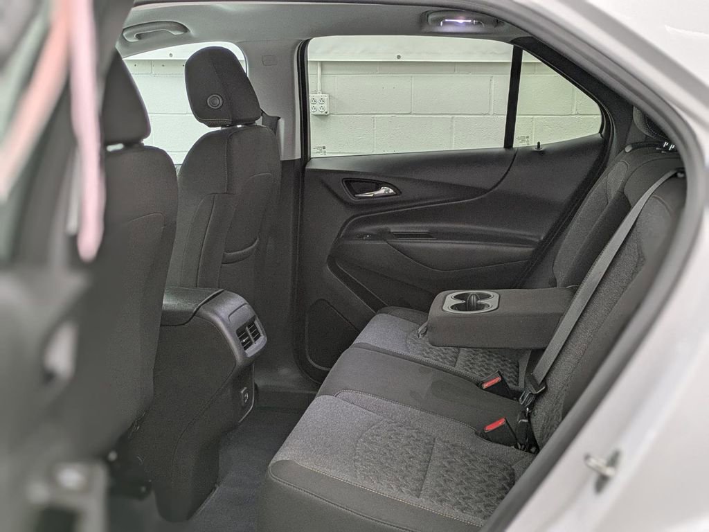 Used 2024 Chevrolet Equinox LT AWD/4WD image 11