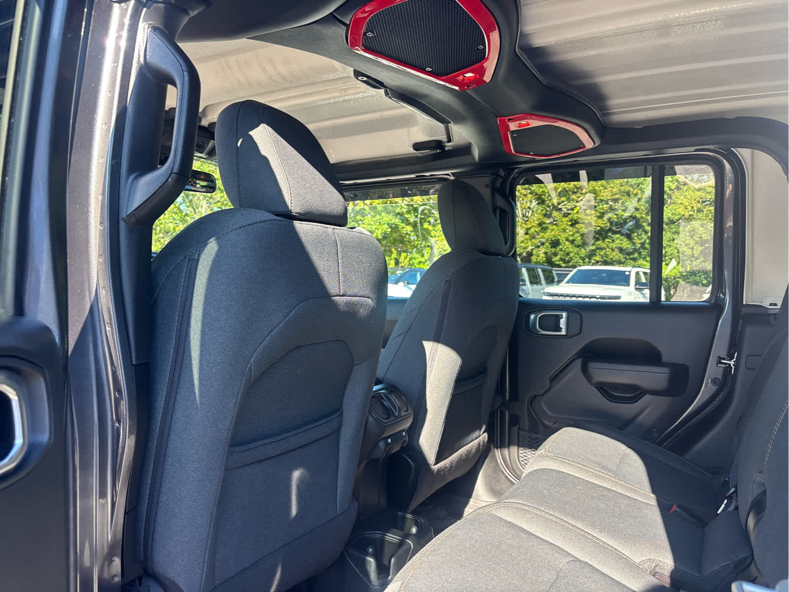 Used 2024 Jeep Gladiator Sport AWD/4WD image 15