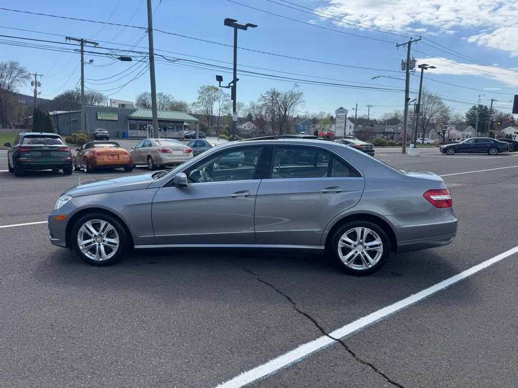 Used 2010 Mercedes-Benz E 350 4MATIC Sedan image 8