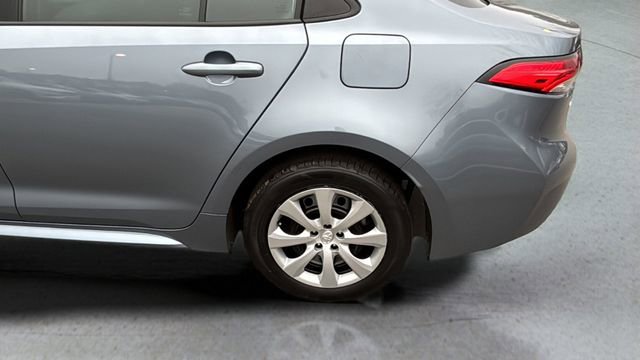 Used 2023 Toyota Corolla LE image 32