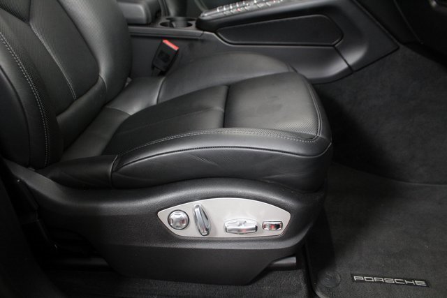 Used 2018 Porsche Macan GTS image 11