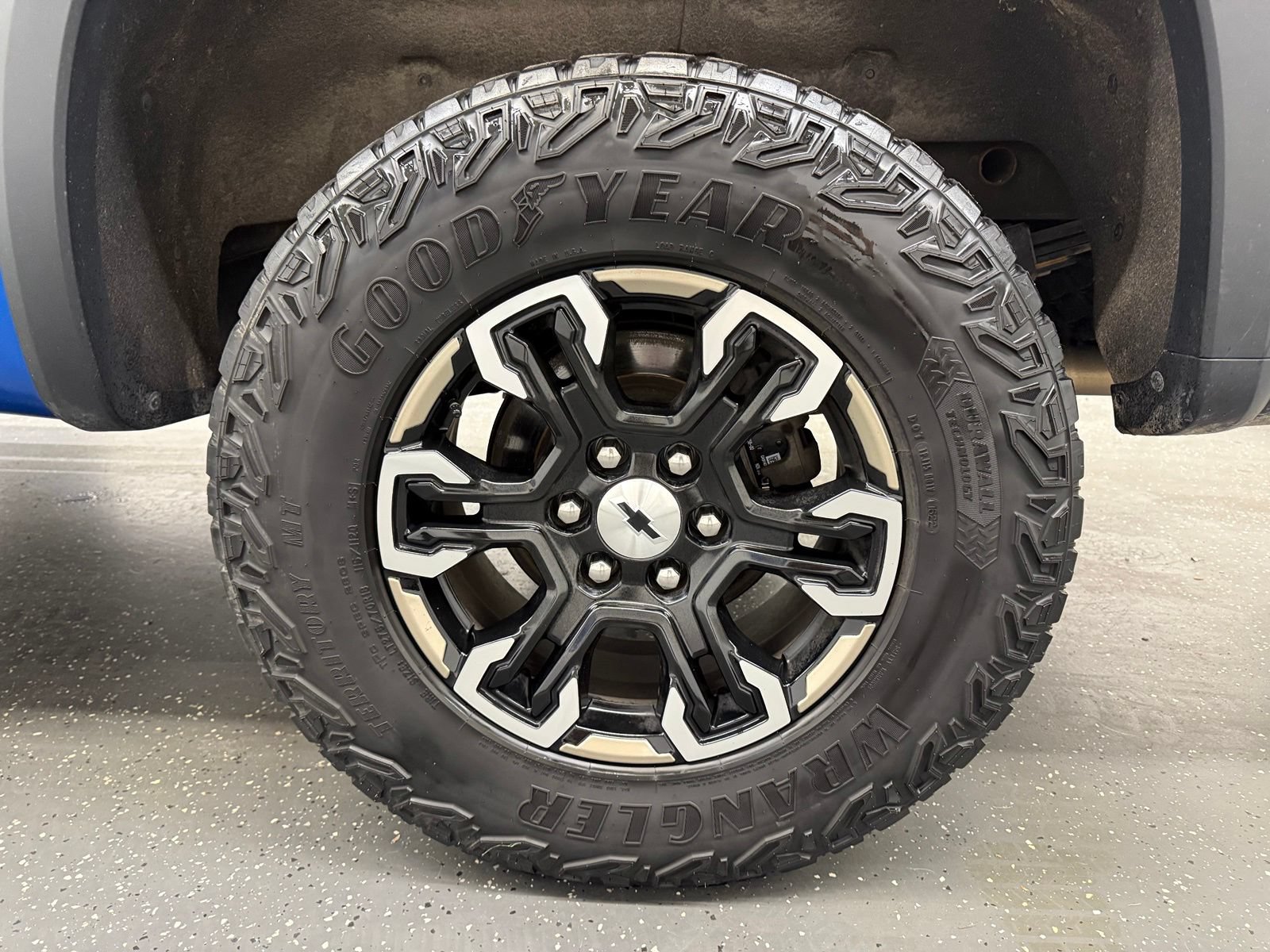 Used 2022 Chevrolet Silverado 1500 ZR2 w/ Technology Package AWD/4WD image 21