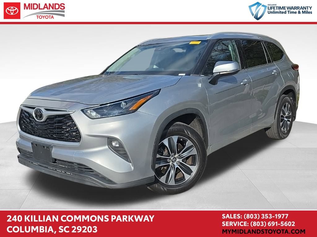 Used 2022 Toyota Highlander XLE