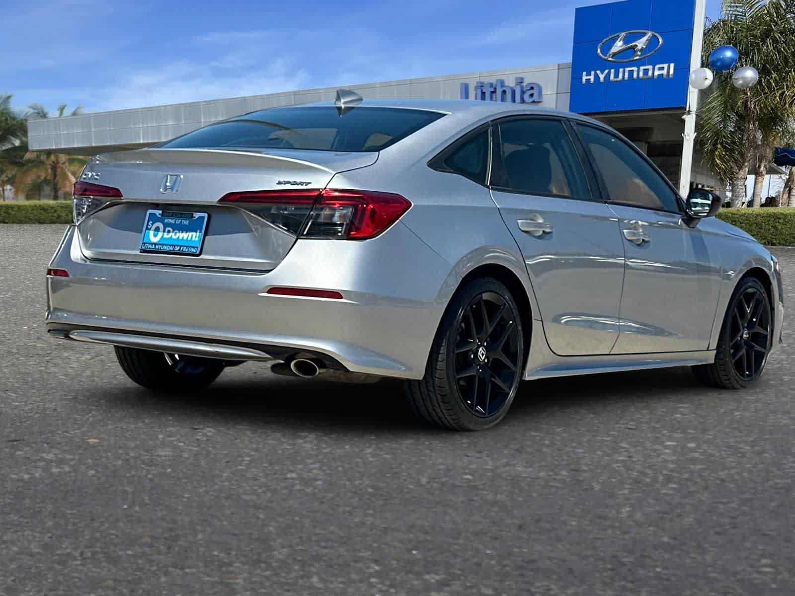 Used 2023 Honda Civic Sport image 3