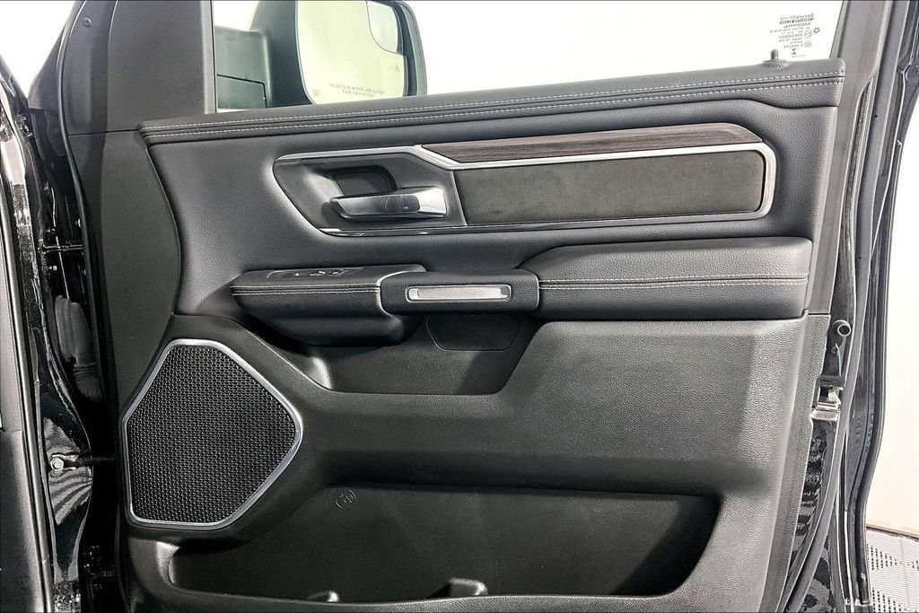 Used 2025 RAM 1500 Laramie AWD/4WD image 24