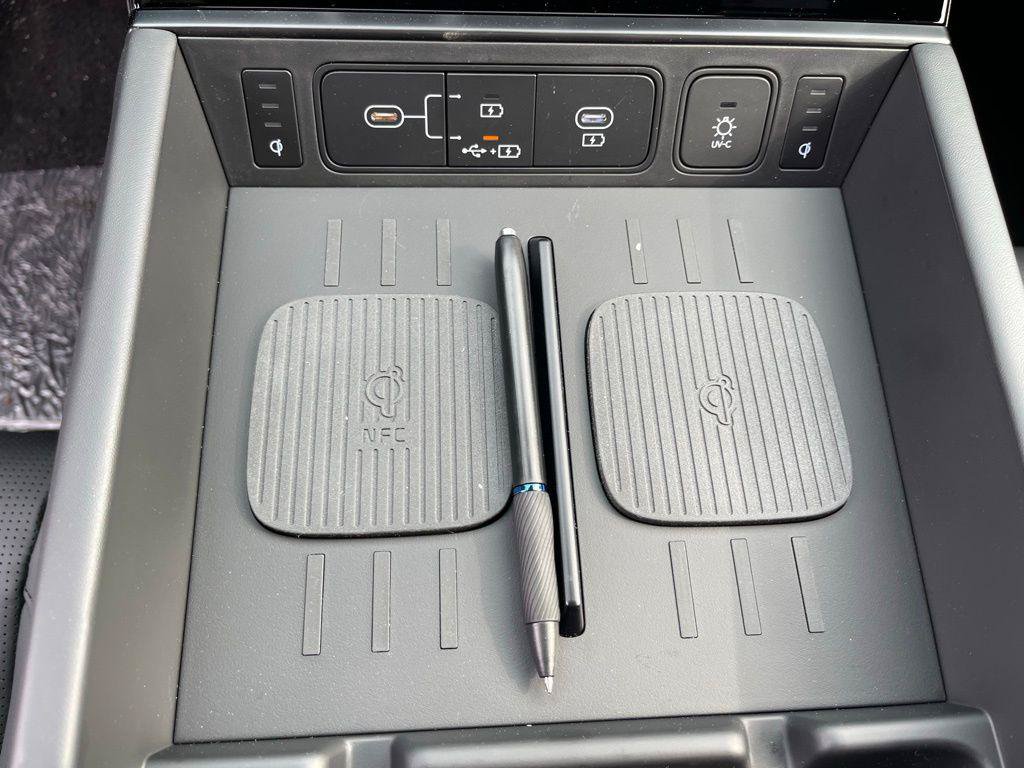 New 2025 Hyundai Santa Fe Calligraphy FWD image 24