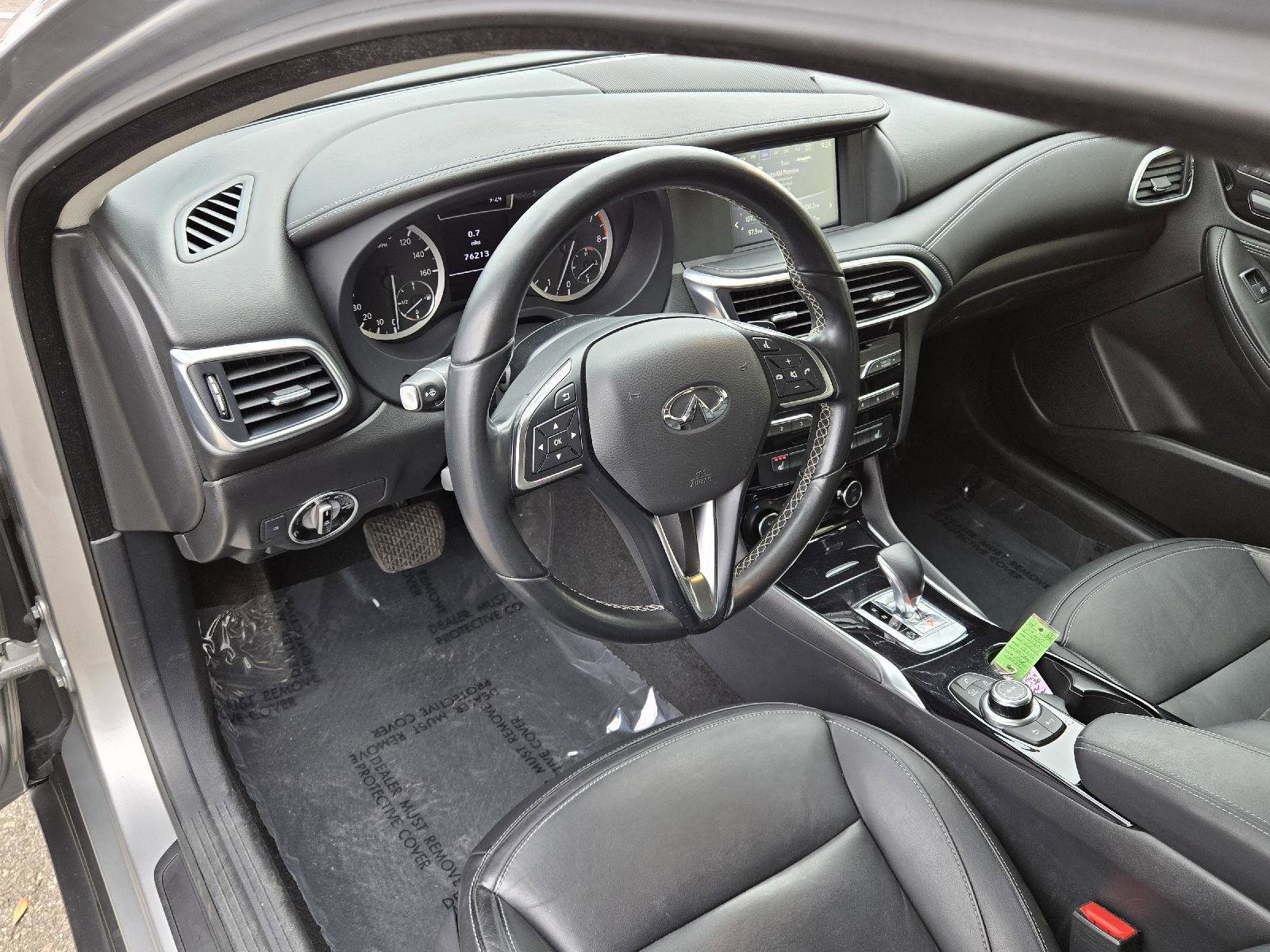 Certified 2018 INFINITI QX30 Premium w/ Cargo Package image 5