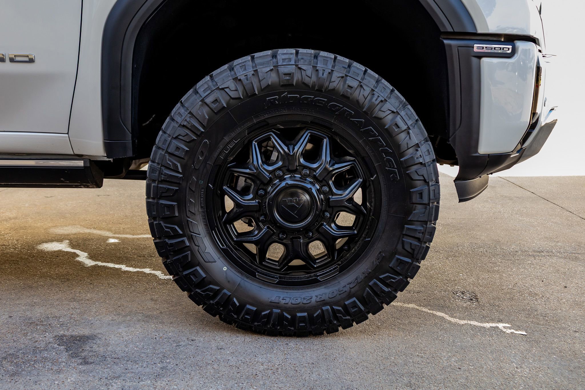 Used 2025 GMC Sierra 3500 Denali w/ Denali Reserve Package image 12