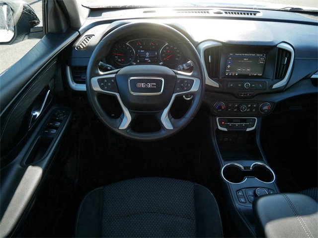 Used 2023 GMC Terrain SLE w/ Driver Convenience Package image 12