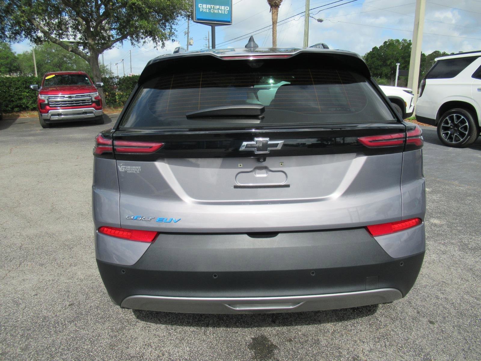 Used 2023 Chevrolet Bolt EUV Premier w/ Sun & Sound Package image 5