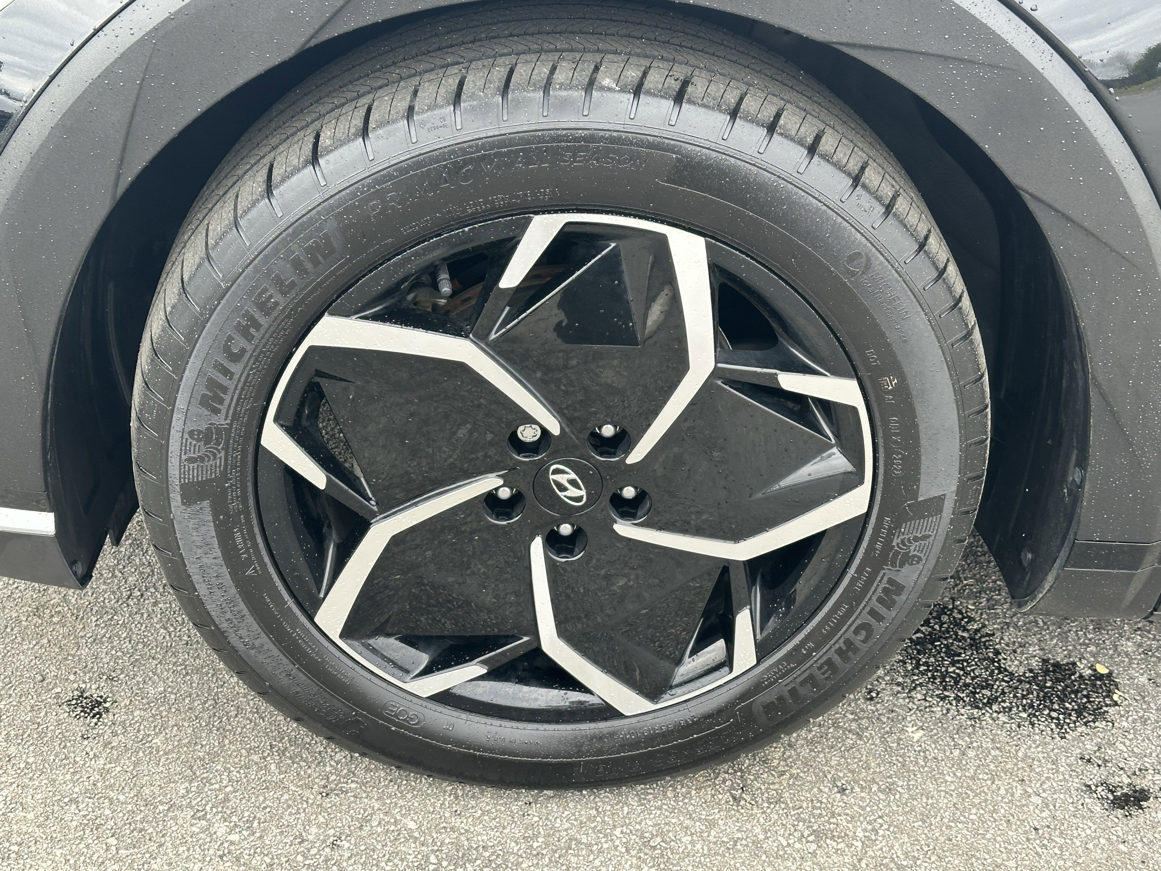 Used 2024 Hyundai Ioniq 5 SEL image 13