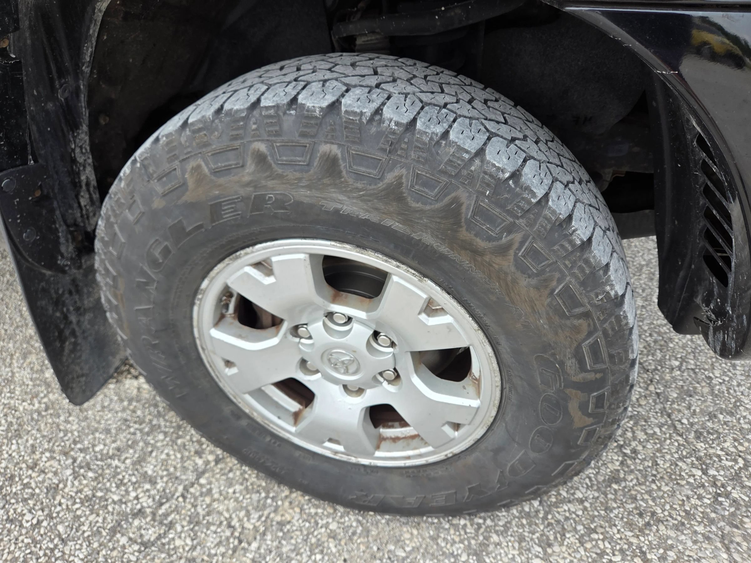 Used 2011 Toyota Tacoma 4x4 Access Cab w/ SR5 Pkg #2 image 12
