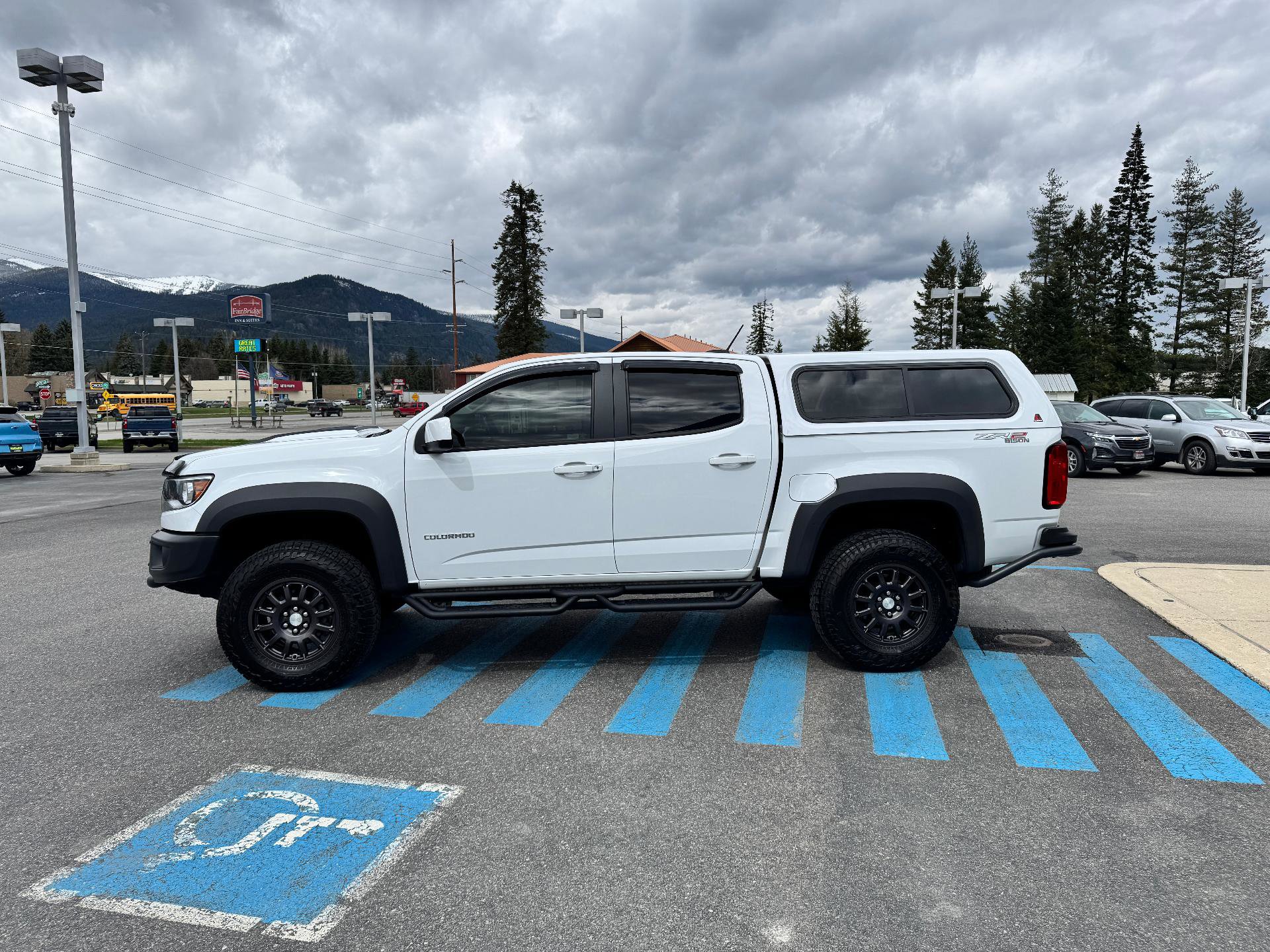 Used 2019 Chevrolet Colorado ZR2 w/ Colorado ZR2 Bison Edition AWD/4WD image 4