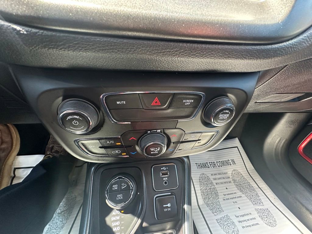 Used 2020 Jeep Compass Trailhawk w/ Leather Interior Group AWD/4WD image 22