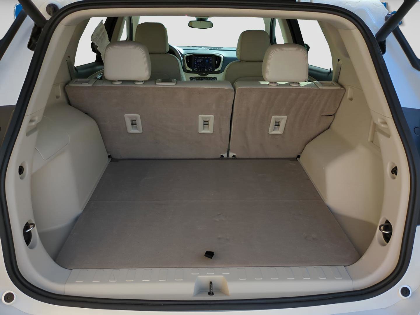 Used 2024 GMC Terrain Denali w/ Denali Premium Package image 12