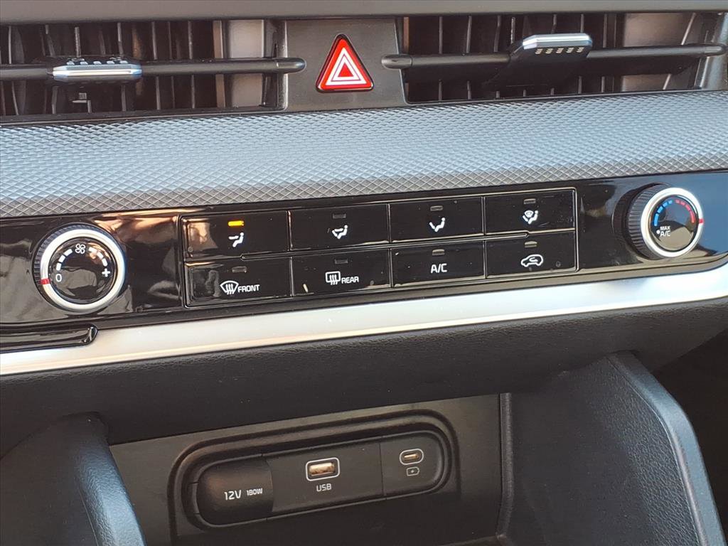 Used 2025 Kia Sportage LX image 25
