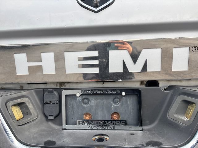 Used 2012 RAM 1500 Classic SLT w/ SLT Plus D￩cor Group image 28