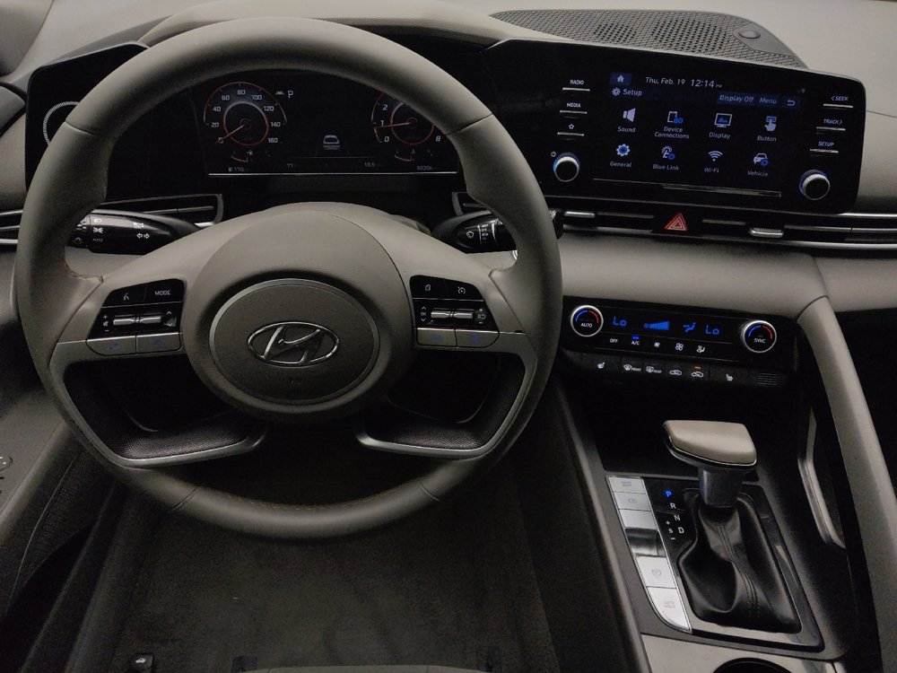 Used 2021 Hyundai Elantra SEL w/ Convenience + Premium Package image 22