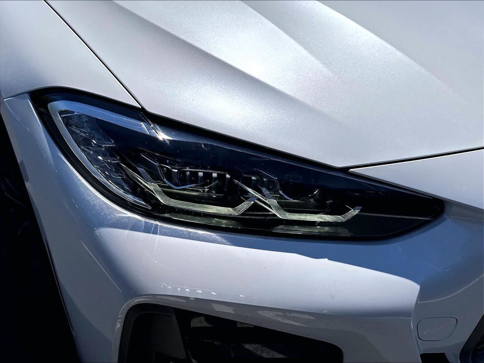 Used 2022 BMW M440i Convertible w/ Premium Package RWD image 31