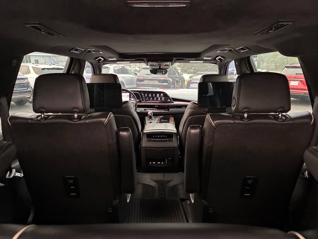 Used 2021 Cadillac Escalade ESV Sport Platinum w/ LPO, ONYX Package AWD/4WD image 16