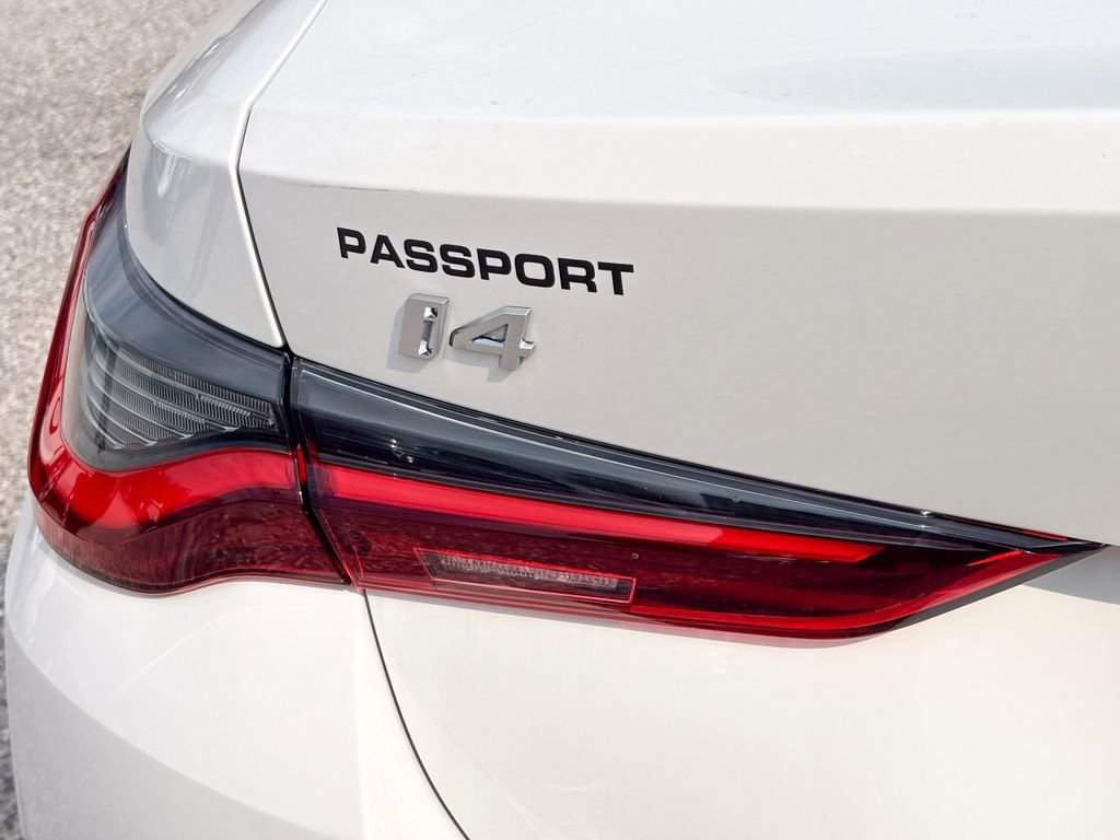 New 2026 BMW i4 xDrive40i image 6