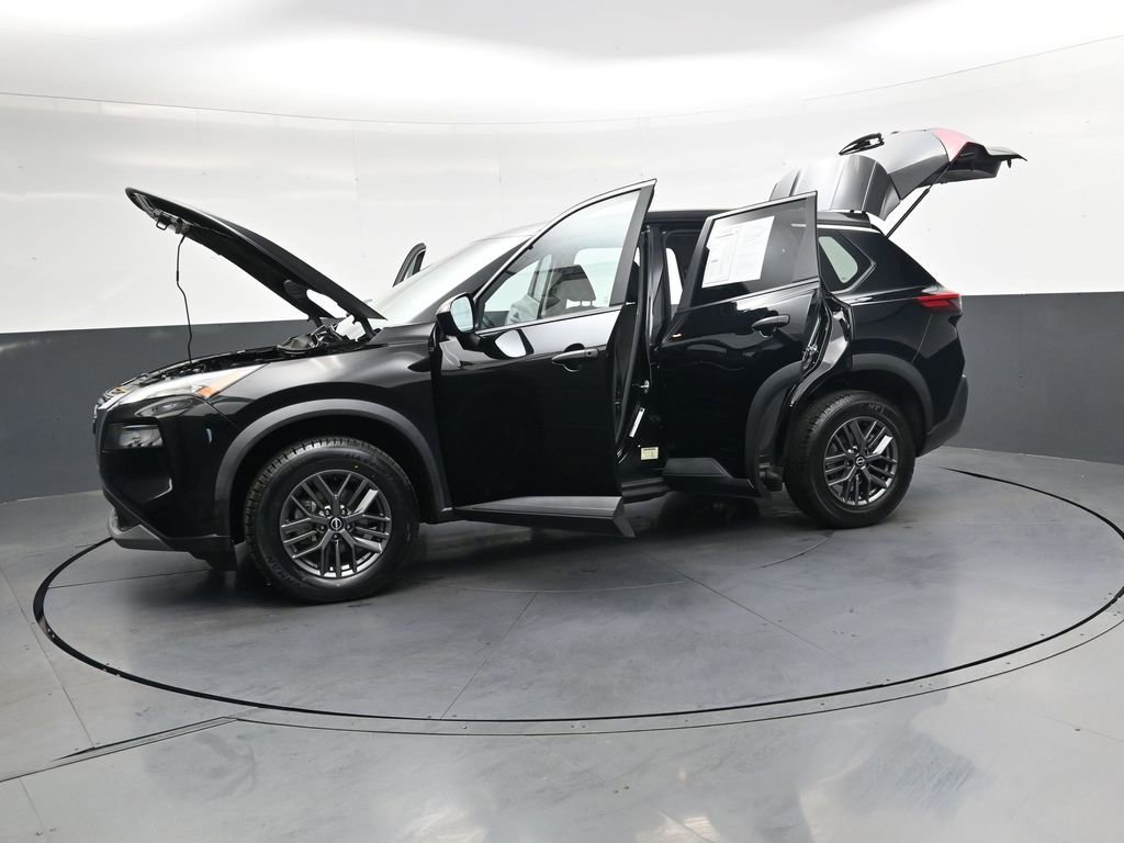 Used 2023 Nissan Rogue S image 47