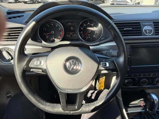 Used 2017 Volkswagen Passat 1.8T R-Line w/ R-Line Lighting Package FWD image 13