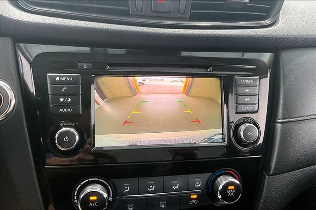 Used 2019 Nissan Rogue S FWD image 18