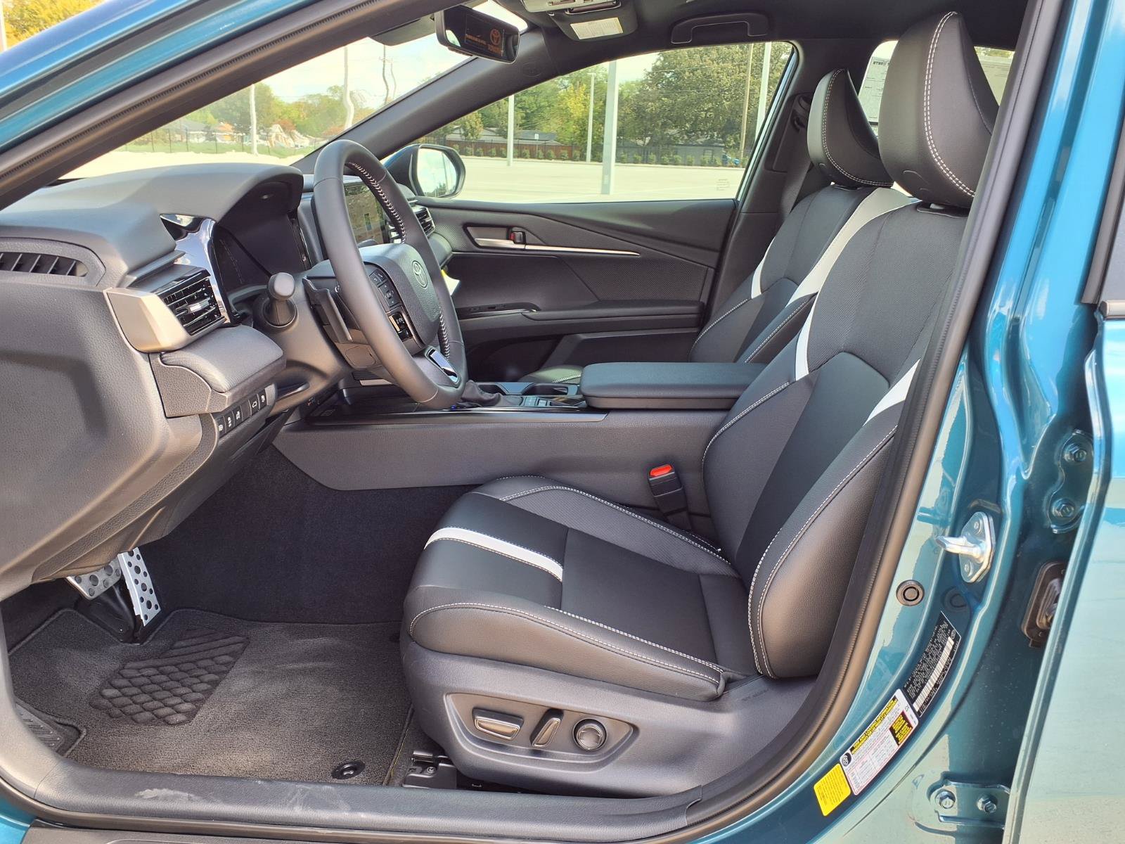 New 2026 Toyota Camry SE w/ Convenience Package FWD image 23