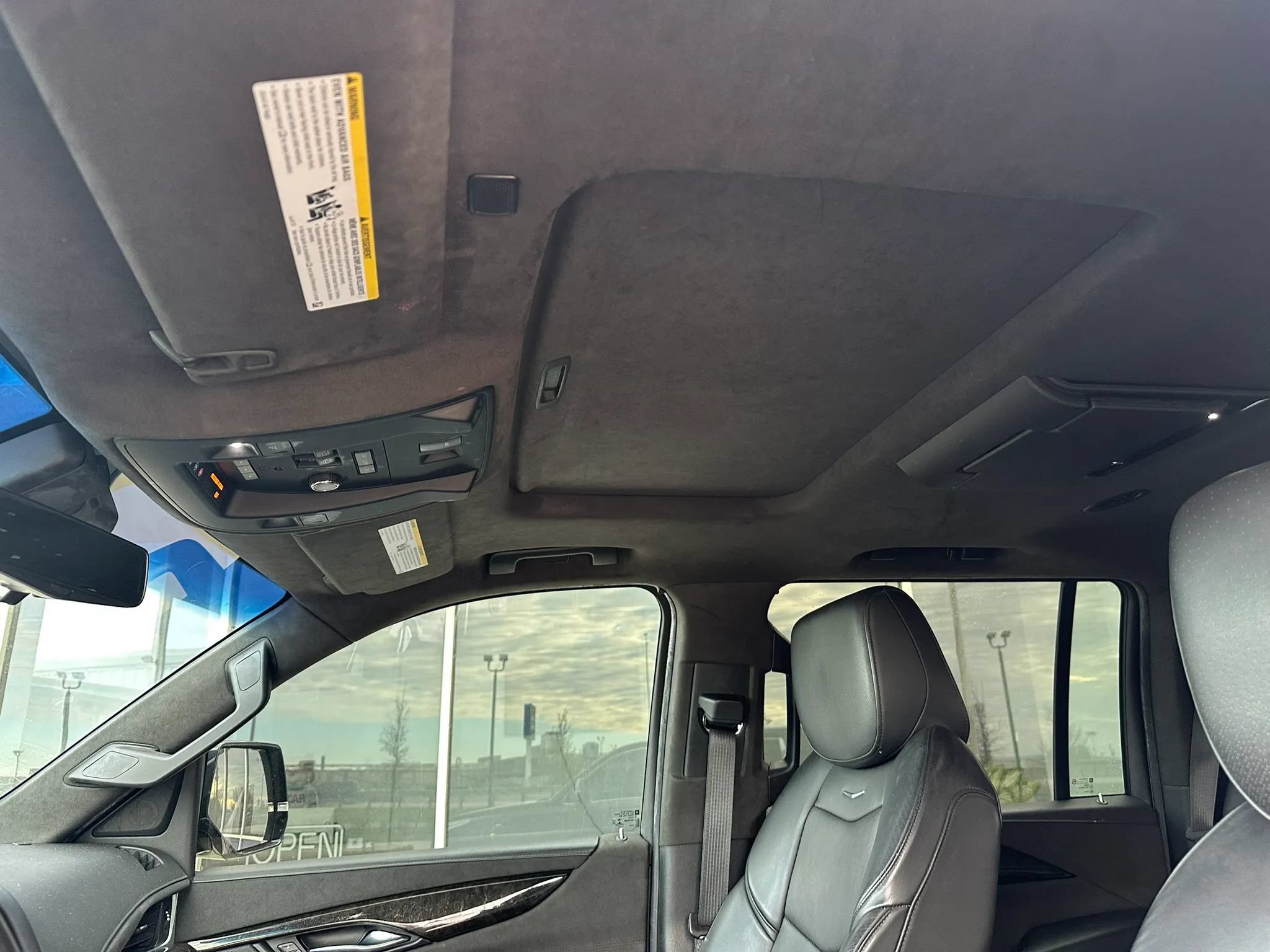Used 2019 Cadillac Escalade ESV Platinum AWD/4WD image 13