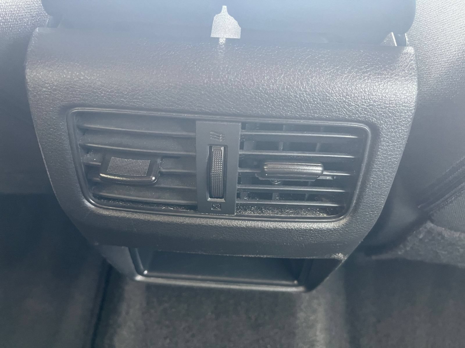 Used 2024 Nissan Rogue S AWD/4WD image 21