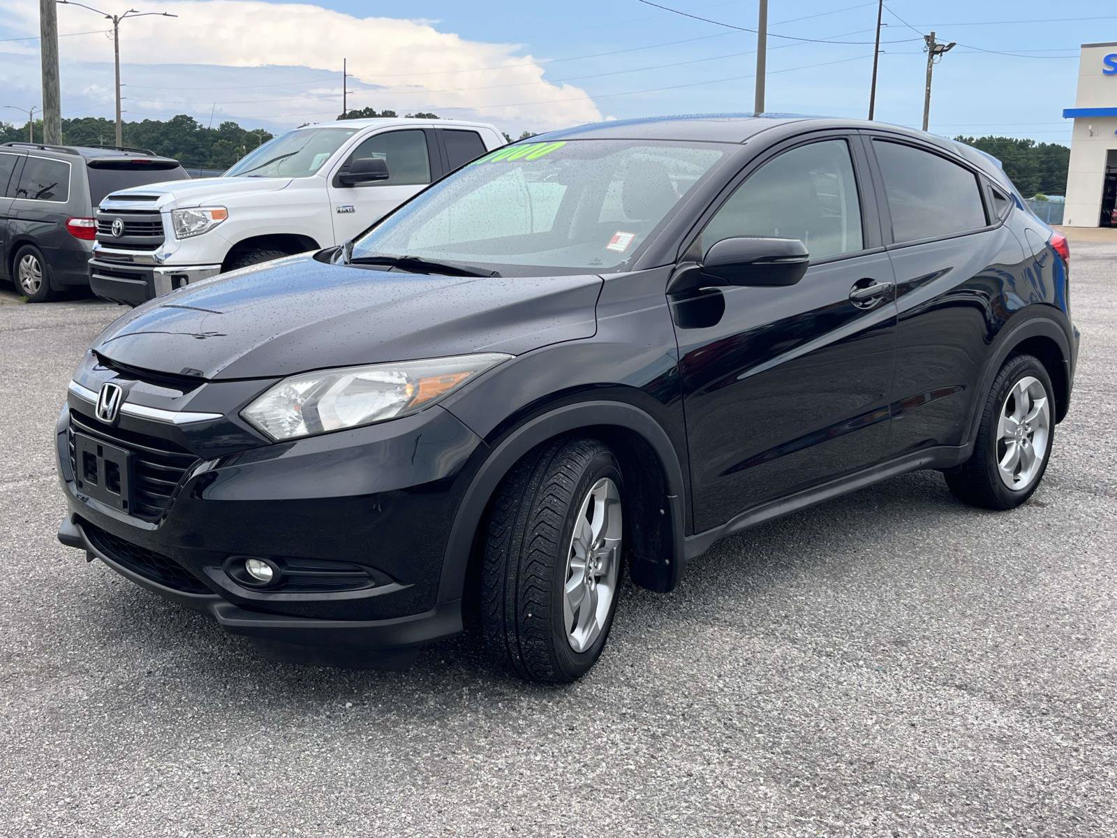 Used 2017 Honda HR-V EX image 7