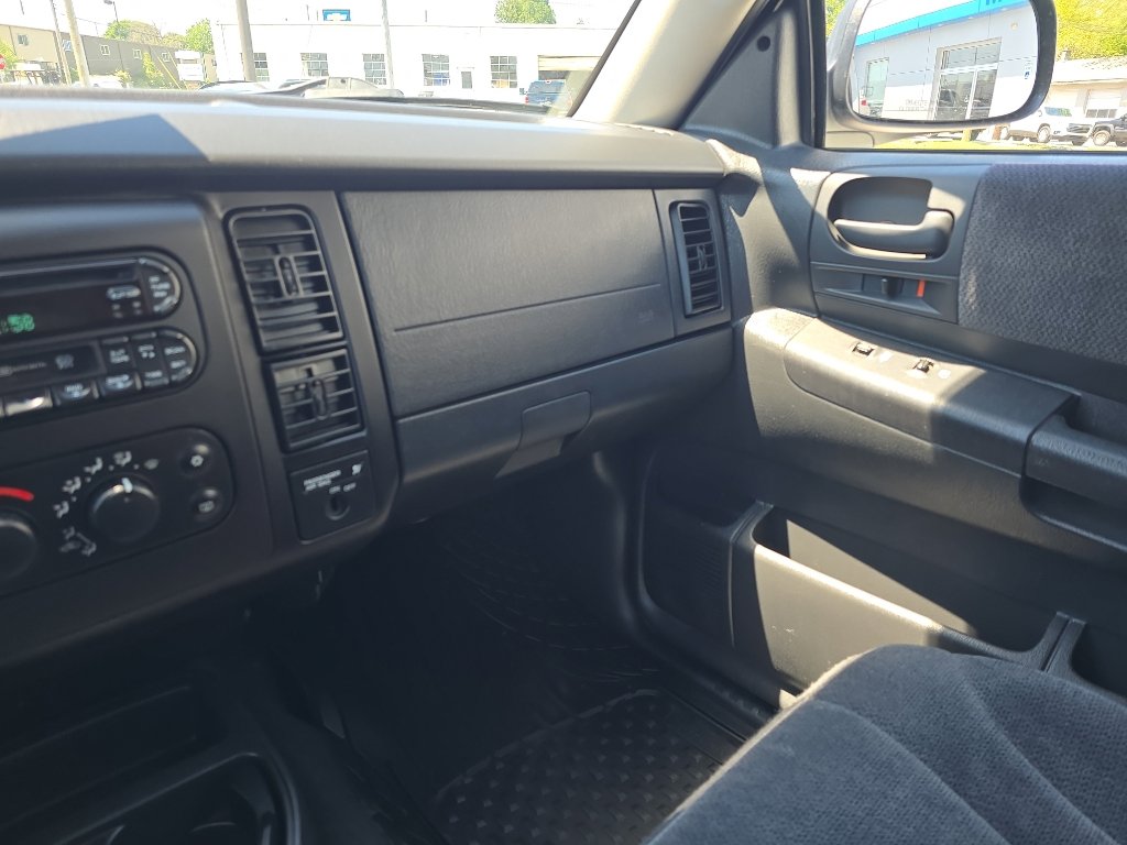 Used 2004 Dodge Dakota SLT w/ PWR Convenience Group AWD/4WD image 21