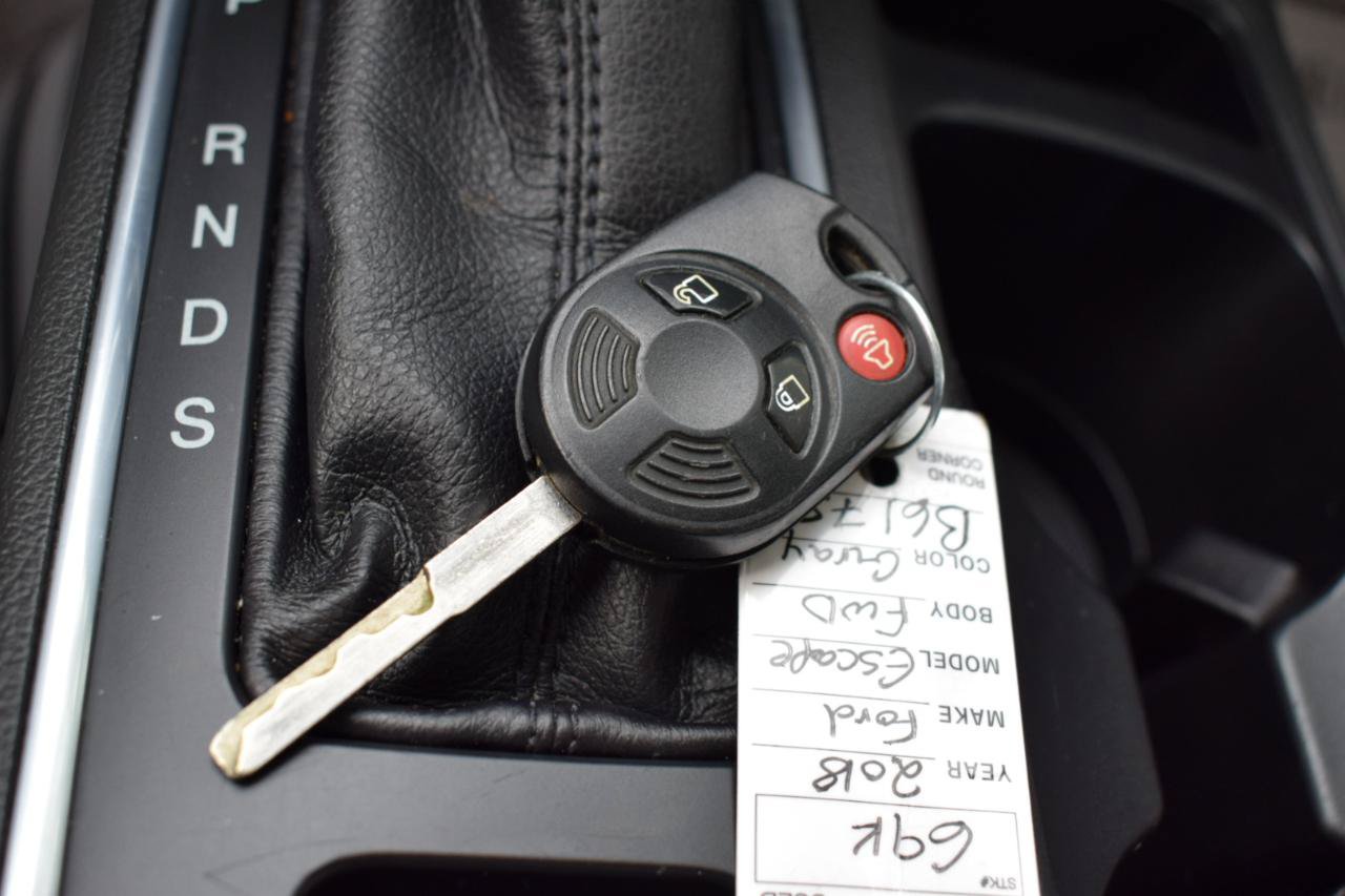 Used 2018 Ford Escape SE FWD image 35