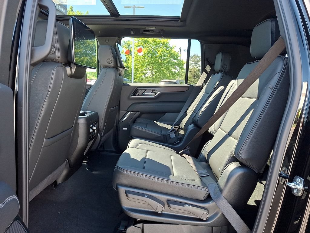 New 2026 GMC Yukon XL Denali w/ Denali Reserve Package AWD/4WD image 6