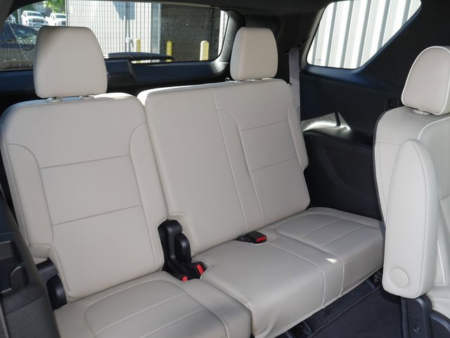 Used 2023 Chevrolet Traverse Premier image 28