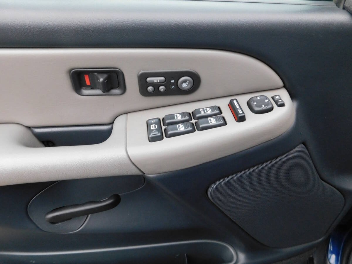 Used 2001 Chevrolet Tahoe LT w/ LT Preferred Equipment Group AWD/4WD image 20