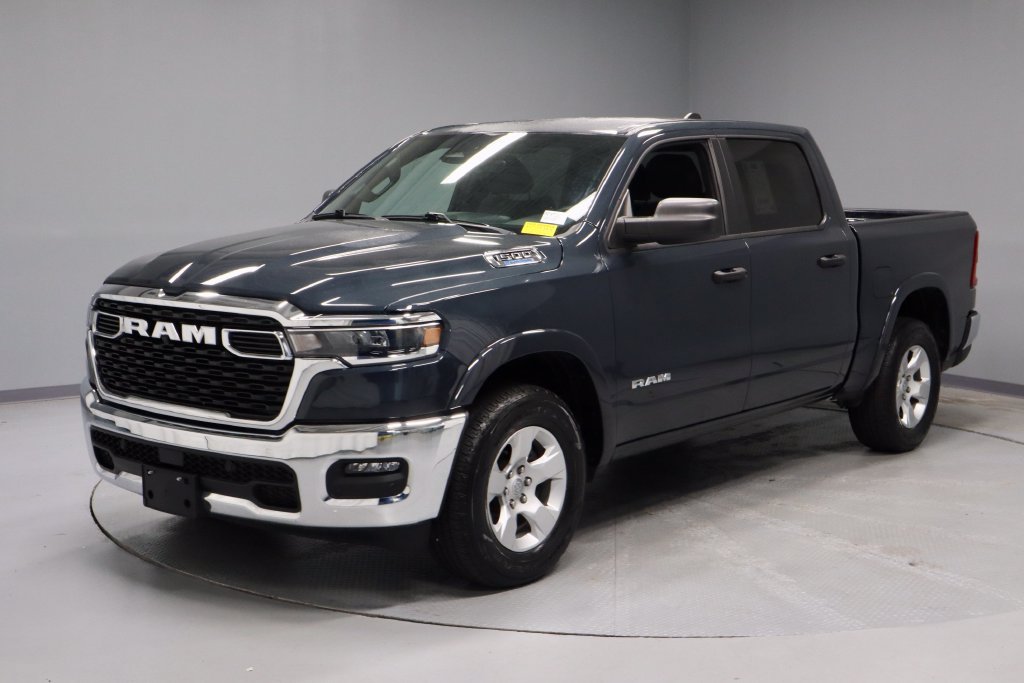 Used 2025 RAM 1500 Big Horn AWD/4WD image 7
