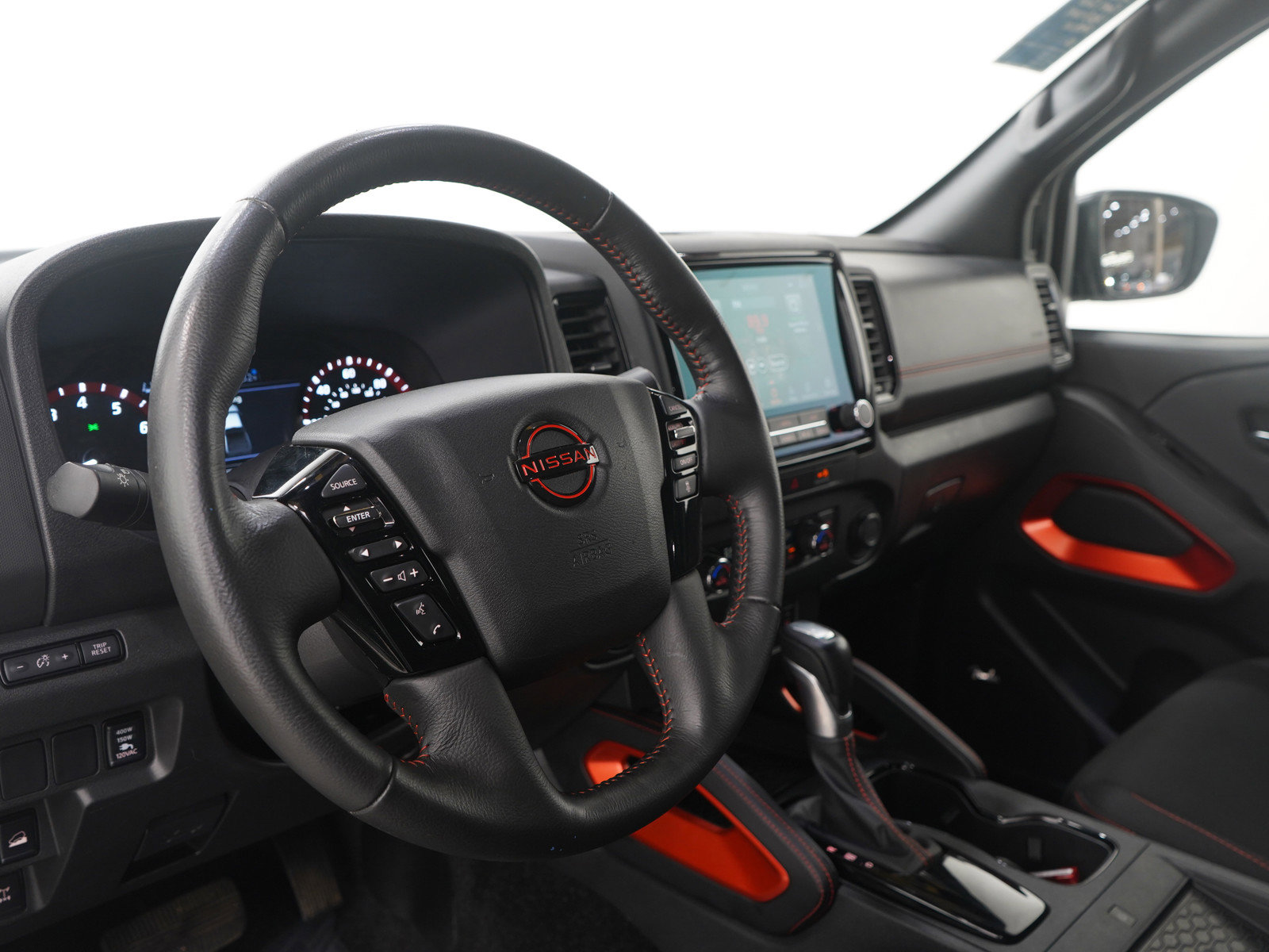 Used 2024 Nissan Frontier PRO-4X w/ Pro Convenience Package image 26