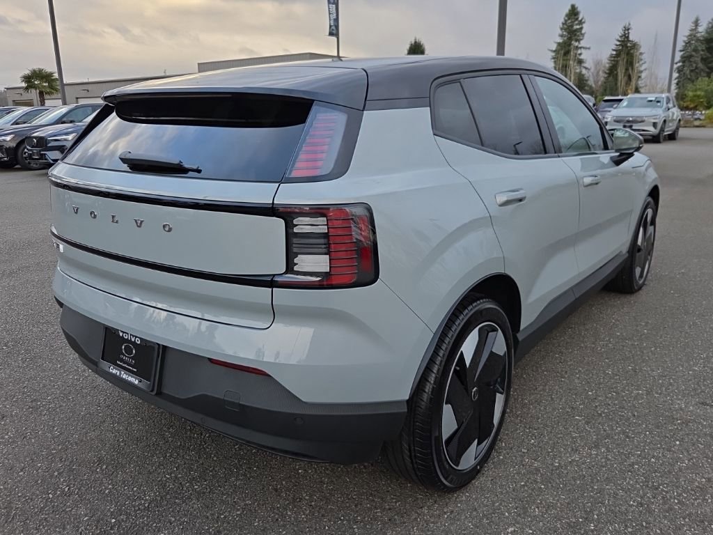 New 2025 Volvo EX30 Plus w/ Protection Package Premier image 2