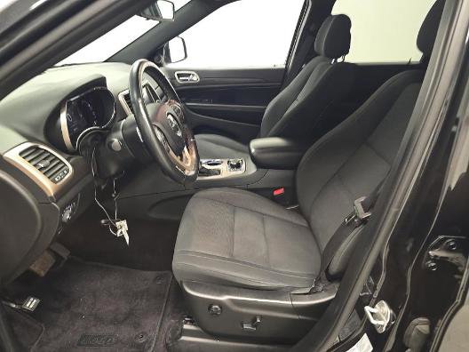 Used 2016 Jeep Grand Cherokee Laredo w/ Security & Convenience Group AWD/4WD image 3