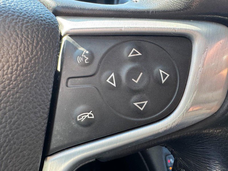Used 2019 GMC Acadia SLT w/ LPO, Floor Liner Package AWD/4WD image 17