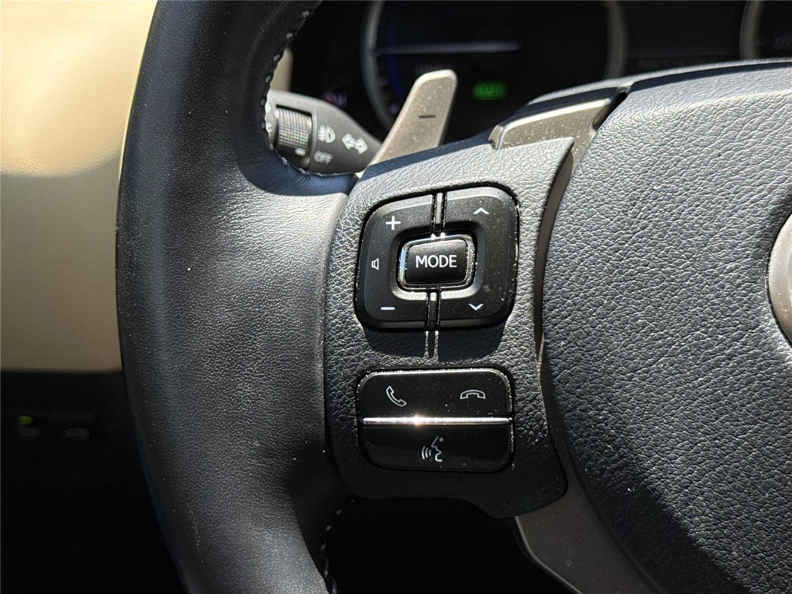 Used 2020 Lexus NX 300h AWD w/ Comfort Package image 30