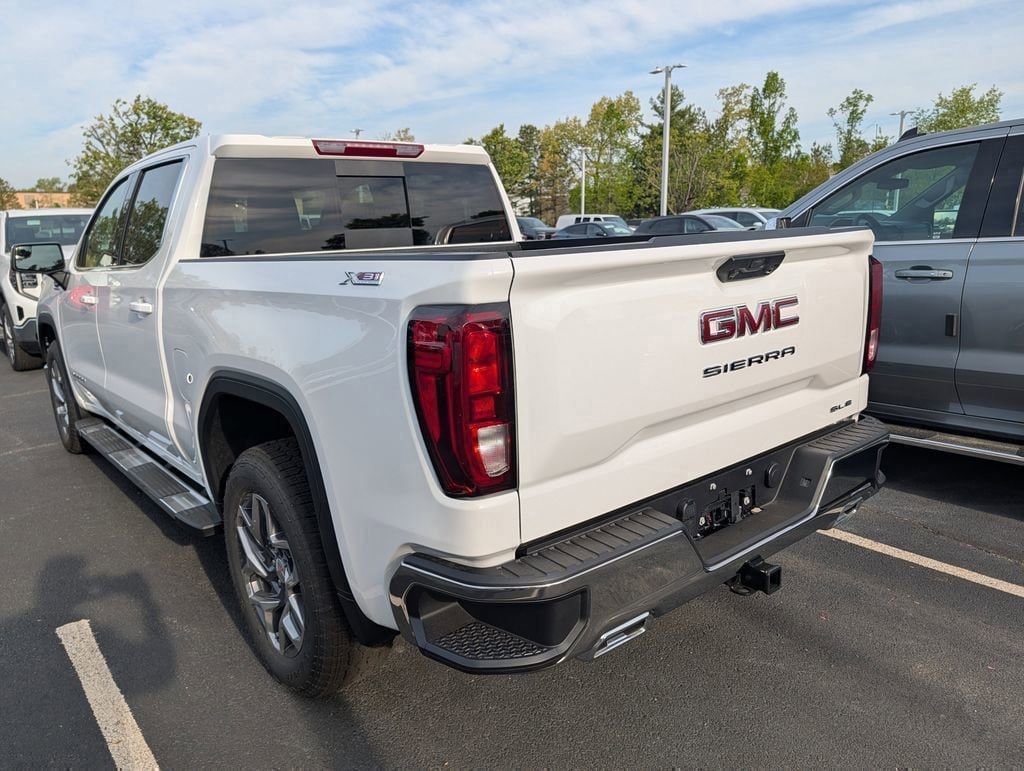 New 2026 GMC Sierra 1500 SLE w/ X31 Off-Road Package AWD/4WD image 6