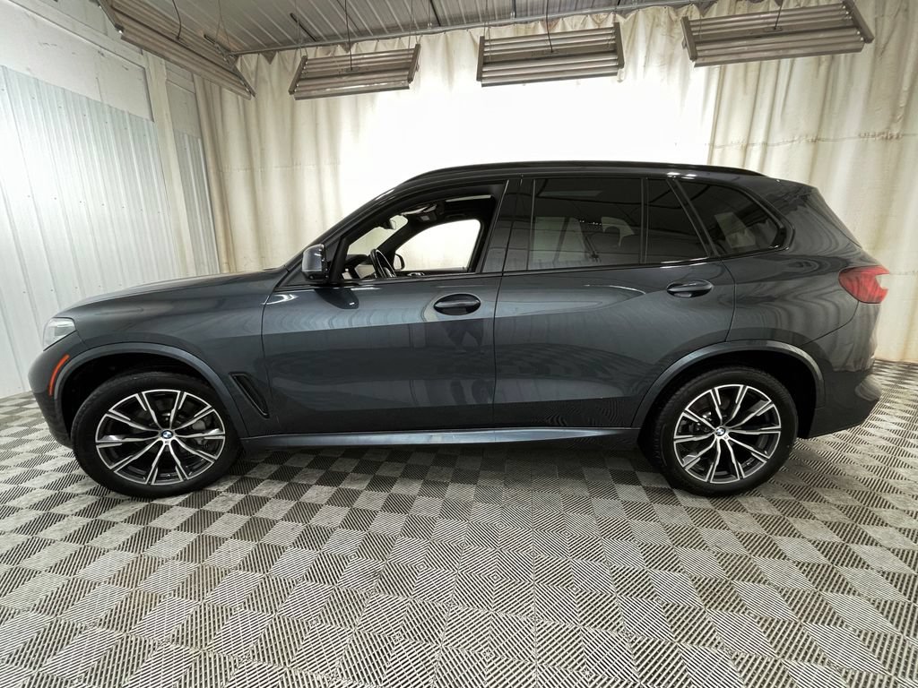 Used 2022 BMW X5 xDrive40i w/ M Sport Package AWD/4WD image 19