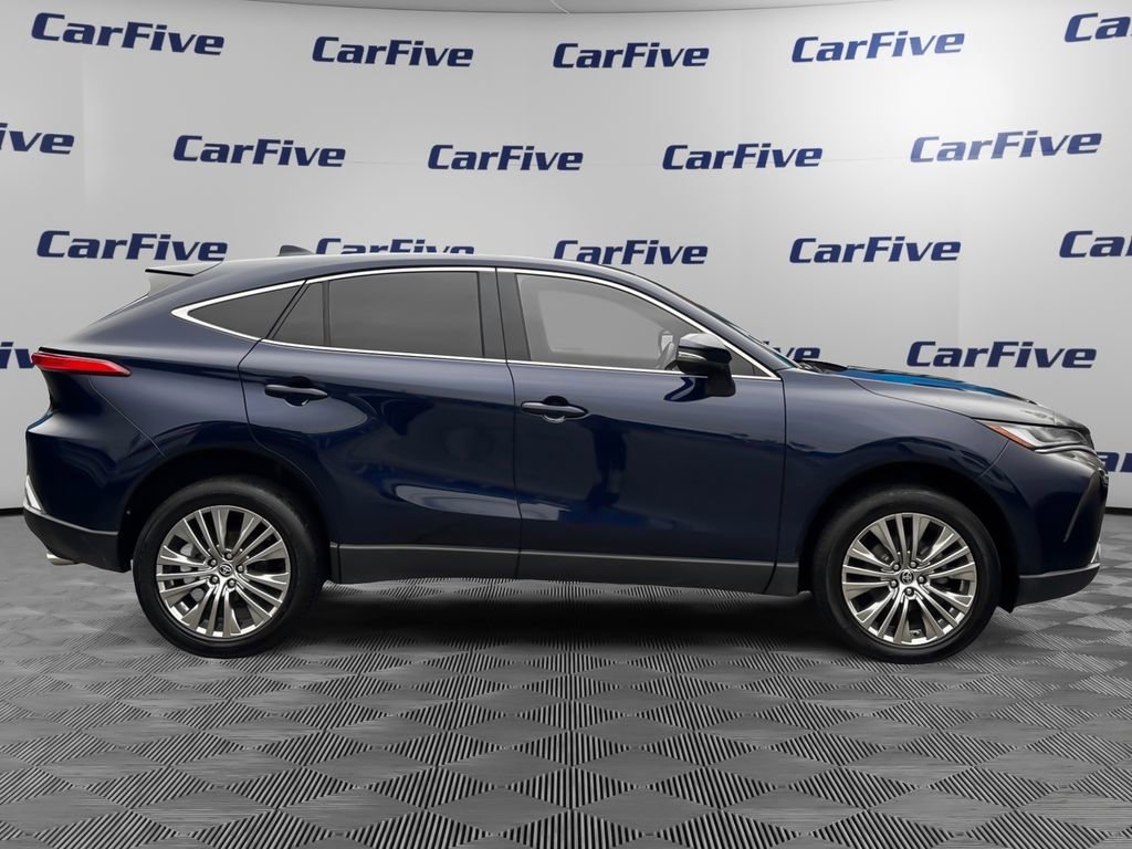 Used 2022 Toyota Venza Limited image 7