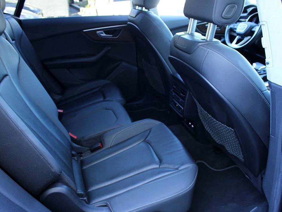 Used 2020 Audi Q8 Premium w/ Black Optic Package image 23