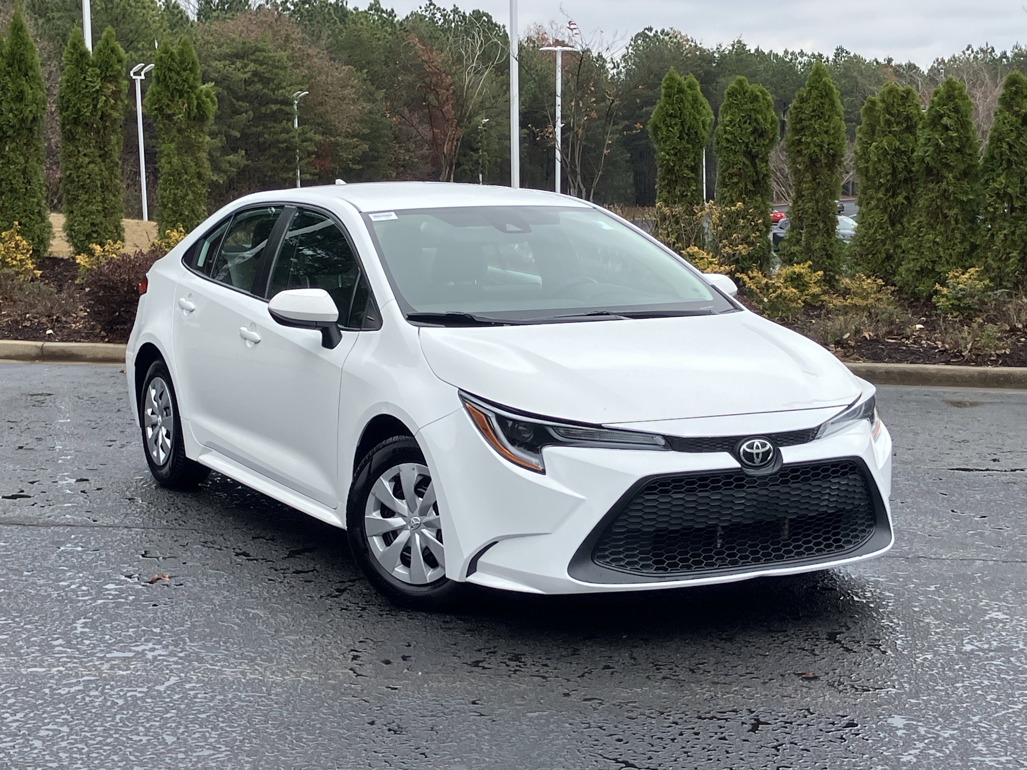 Used 2020 Toyota Corolla L image 2